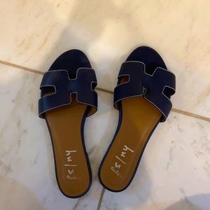Navy sandals from Tuckernuck